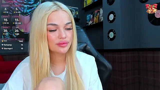 Snapshot of Angel_Sapphire_ chatting on March 12, 4:02 pm Angel Sapphire online show from March 12, 4:02 pm