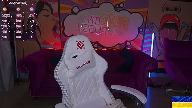 Snapshot of ChloeBrightt chatting on September 12, 4:18 pm ChloeBrightt online show from September 12, 4:18 pm