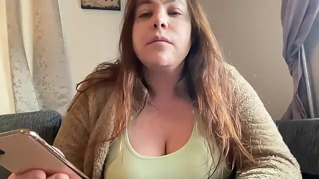 Snapshot of cumwithmee3 chatting on October 28, 11:09 am cumwithmee3 online show from October 28, 11:09 am