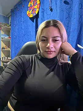 AtheneaRossi online show from March 13, 2:49 am