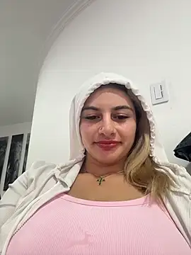 AtheneaRossi online show from March 18, 10:10 pm