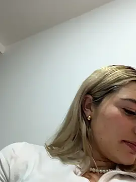 AtheneaRossi online show from February 22, 10:44 pm