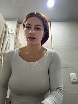 Snapshot of AtheneaRossi chatting on June 9, 9:54 am AtheneaRossi online show from June 9, 9:54 am