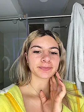 AtheneaRossi online show from March 3, 10:11 am