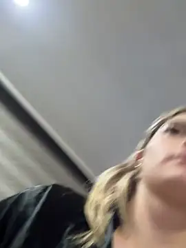 AtheneaRossi online show from February 15, 2:23 am