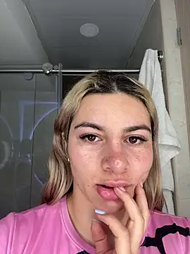 AtheneaRossi online show from February 23, 11:00 am