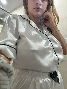 AtheneaRossi online show from March 20, 10:05 am