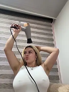 AtheneaRossi online show from November 11, 11:05 am