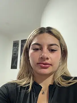 AtheneaRossi online show from February 17, 12:08 am