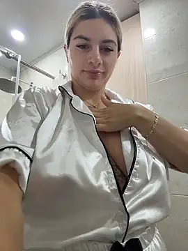 AtheneaRossi online show from March 31, 9:00 am