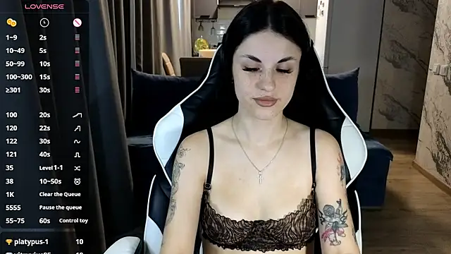 Mary   Moore online show from October 11, 11:22 am