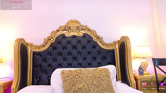 AdelinaVans online show from April 13, 1:59 pm