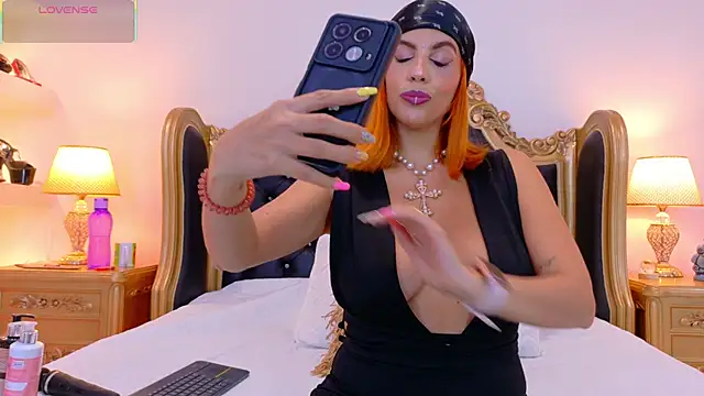 AdelinaVans online show from December 1, 11:22 am