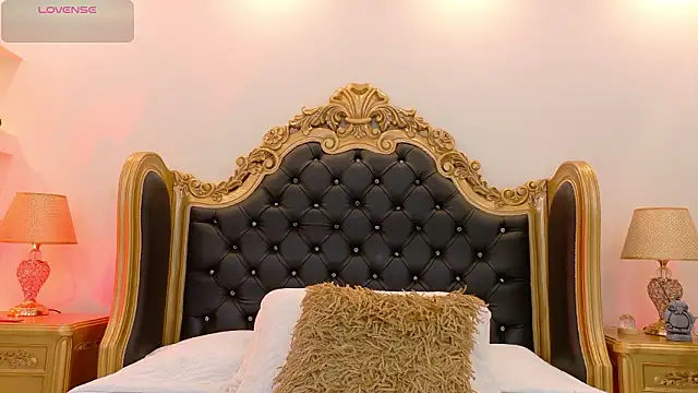 AdelinaVans online show from March 6, 11:49 am