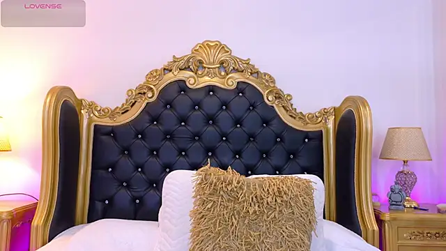 AdelinaVans online show from April 14, 11:26 am