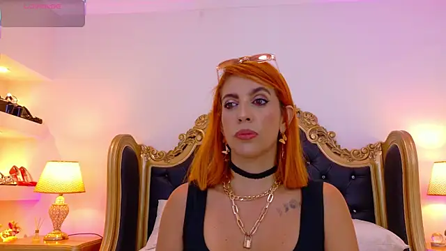 AdelinaVans online show from June 2, 1:00 pm