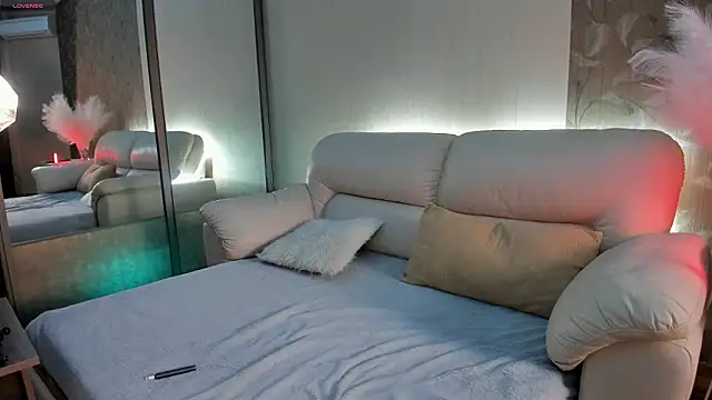 LaVitaBelle online show from March 7, 2:40 am