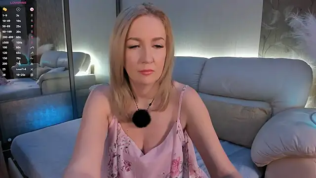 LaVitaBelle online show from April 3, 1:34 am