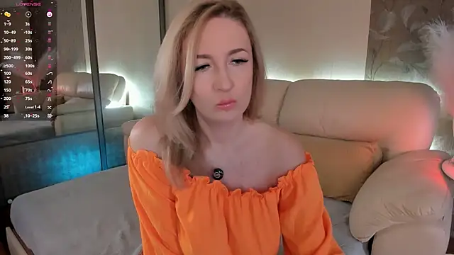 LaVitaBelle online show from May 15, 3:04 am
