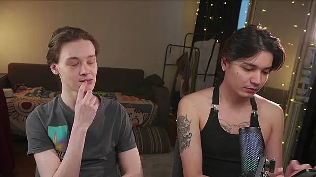 cherrydany online show from February 6, 12:23 pm