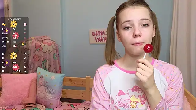 Snapshot of PrincessLittleKiki chatting on October 17, 7:11 am PrincessLittleKiki online show from October 17, 7:11 am