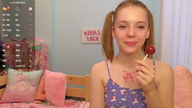 Snapshot of PrincessLittleKiki chatting on October 3, 7:10 am PrincessLittleKiki online show from October 3, 7:10 am