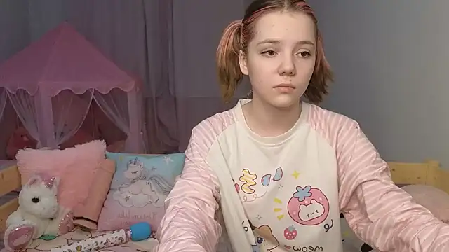 PrincessLittleKiki online show from February 16, 4:49 pm