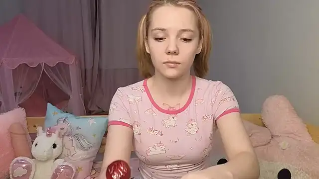 PrincessLittleKiki online show from February 10, 9:36 pm