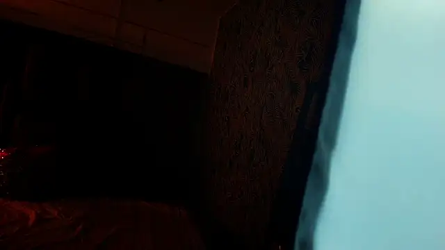 ScarletHoot  online show from January 16, 8:13 pm