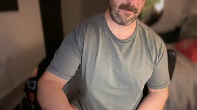 Snapshot of Mr_Beef chatting on November 28, 7:03 pm Mr Beef online show from November 28, 7:03 pm