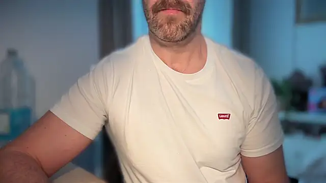 Mr Beef online show from April 5, 11:06 am