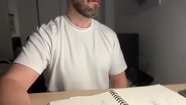 Snapshot of Mr_Beef chatting on March 5, 6:12 pm Mr Beef online show from March 5, 6:12 pm