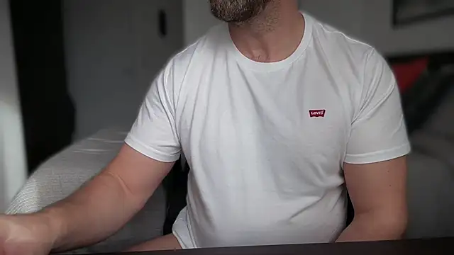 Snapshot of Mr_Beef chatting on October 19, 10:07 am Mr Beef online show from October 19, 10:07 am