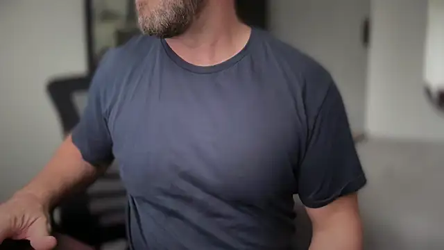 Snapshot of Mr_Beef chatting on October 13, 12:51 pm Mr Beef online show from October 13, 12:51 pm