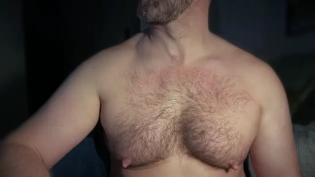 Snapshot of Mr_Beef chatting on December 14, 12:17 am Mr Beef online show from December 14, 12:17 am