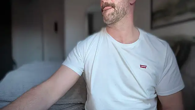 Mr Beef online show from April 6, 6:09 pm