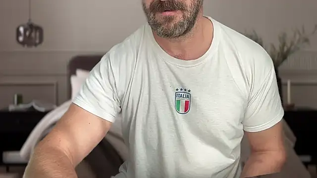 Snapshot of Mr_Beef chatting on September 19, 10:08 am Mr Beef online show from September 19, 10:08 am