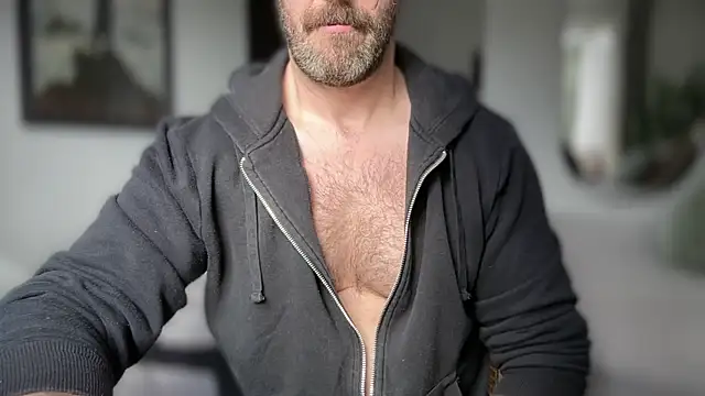 Mr Beef online show from March 30, 9:55 am