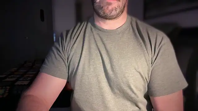 Snapshot of Mr_Beef chatting on November 19, 10:32 pm Mr Beef online show from November 19, 10:32 pm