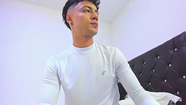 Sebastian-Dash online show from February 12, 12:58 am