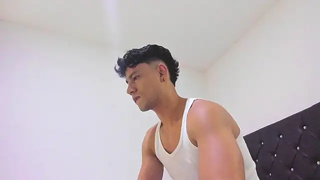 Sebastian-Dash online show from February 26, 1:14 am