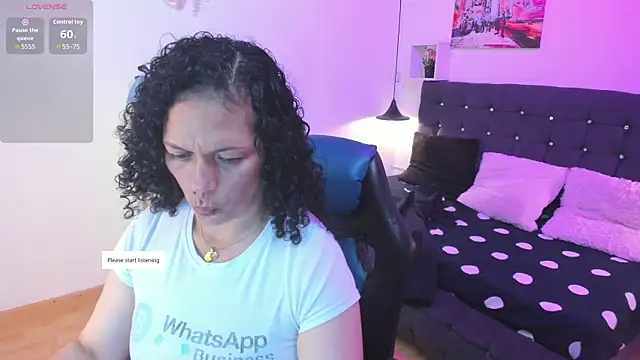 Aliciia cute1 online show from December 3, 9:03 pm