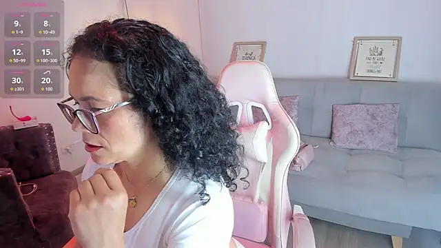 Aliciia cute1 online show from November 4, 10:46 pm