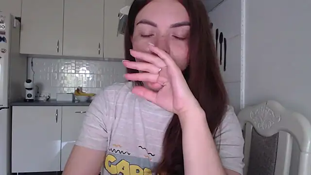 Snapshot of _JustmeHere_ chatting on June 19, 7:14 am JustmeHere online show from June 19, 7:14 am