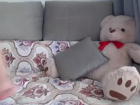  JustmeHere  online show from October 31, 11:07 am