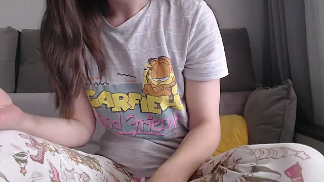  JustmeHere  online show from April 4, 6:31 am