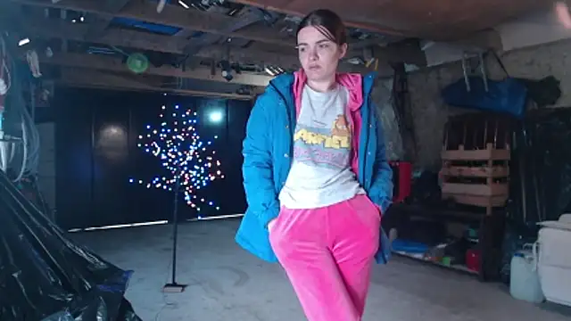  JustmeHere  online show from December 5, 12:48 pm