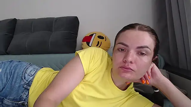 Snapshot of _JustmeHere_ chatting on July 18, 9:07 am JustmeHere online show from July 18, 9:07 am