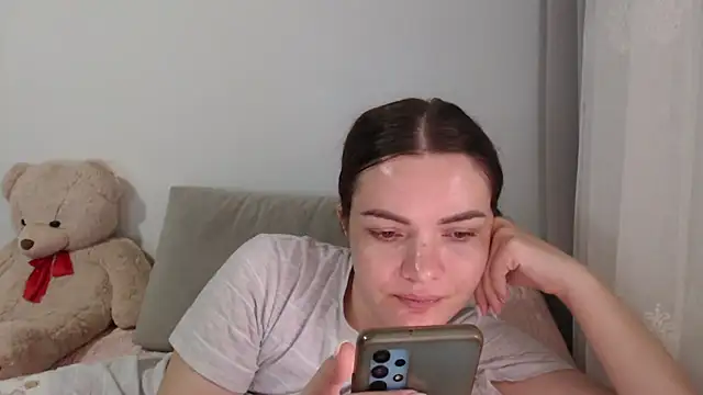  JustmeHere  online show from December 14, 9:59 am