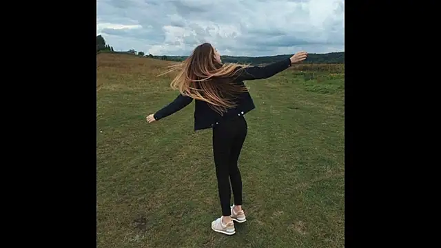 Snapshot of _JustmeHere_ chatting on February 18, 9:50 am JustmeHere online show from February 18, 9:50 am